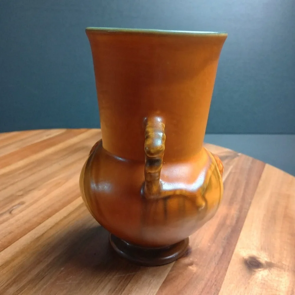 Vintage Roseville Pine Cone Brown Art‎ Pottery Handled Ceramic Vase 839-6